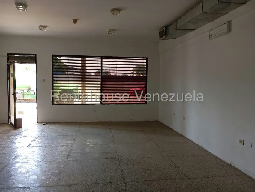 Local Comercial en Alquiler en Cristobal Colon, Zulia - 4
