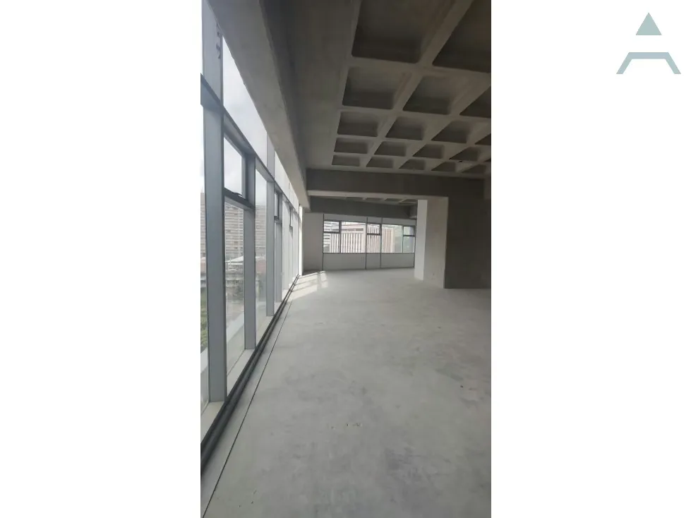 Se alquila Oficina 140m² Las Mercedes - 4