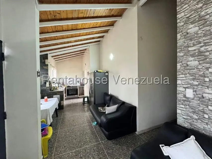 Casa (1 Nivel) en Venta en Lomas de Santa Sofia, Portuguesa - 5