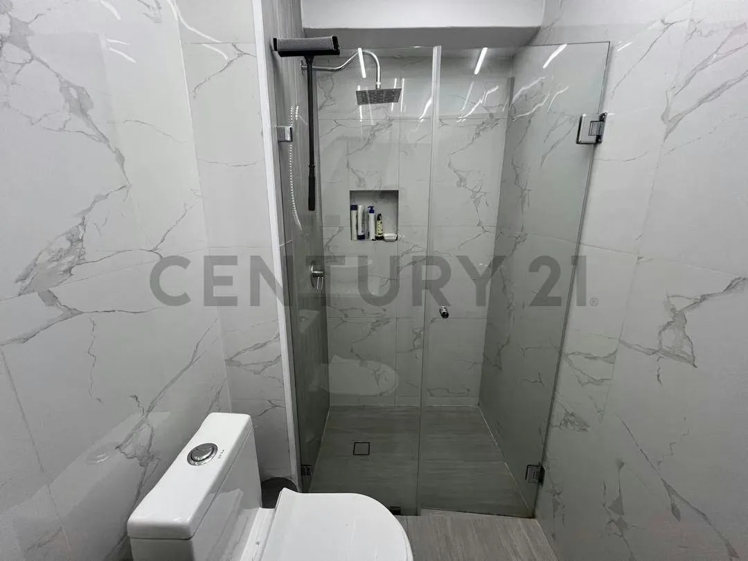 En Venta Lindo Apartamento en Res. Parque Prado. Prados del Este - 26