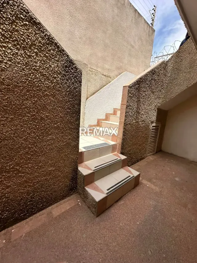 Alquila un piso completo con metraje 265 mts aproximadamente para oficinas el cual posee - 3