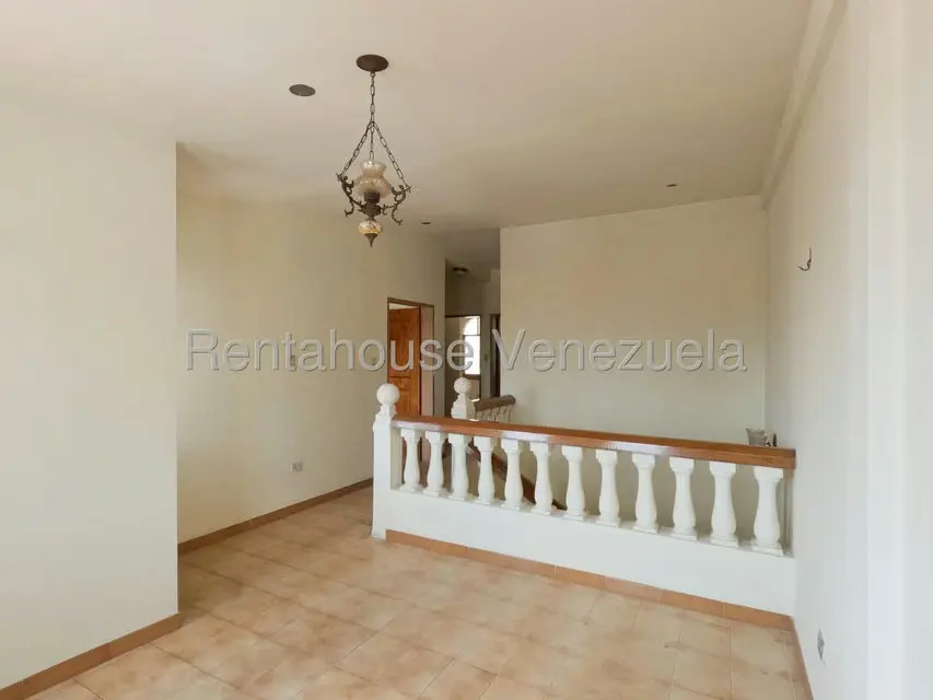 Casa (1 Nivel) en Venta en Centro, Lara - 17