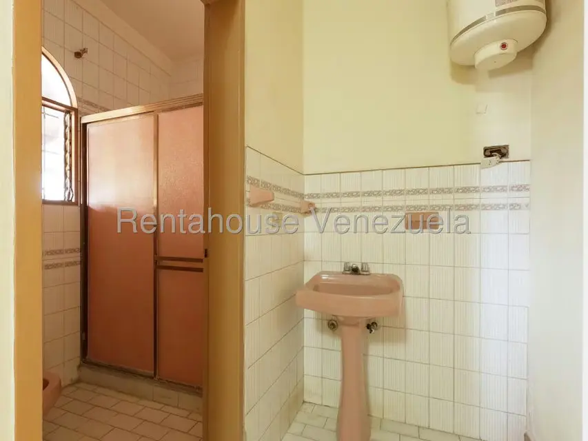 Casa (1 Nivel) en Venta en Centro, Lara - 22