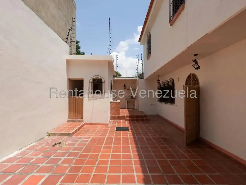 Casa (1 Nivel) en Venta en Centro, Lara - 27