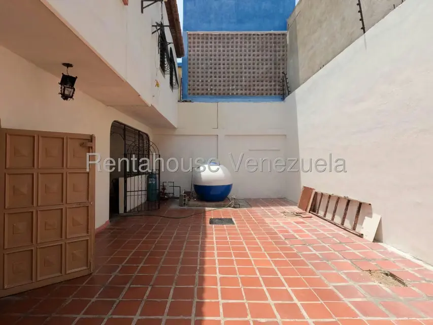 Casa (1 Nivel) en Venta en Centro, Lara - 28