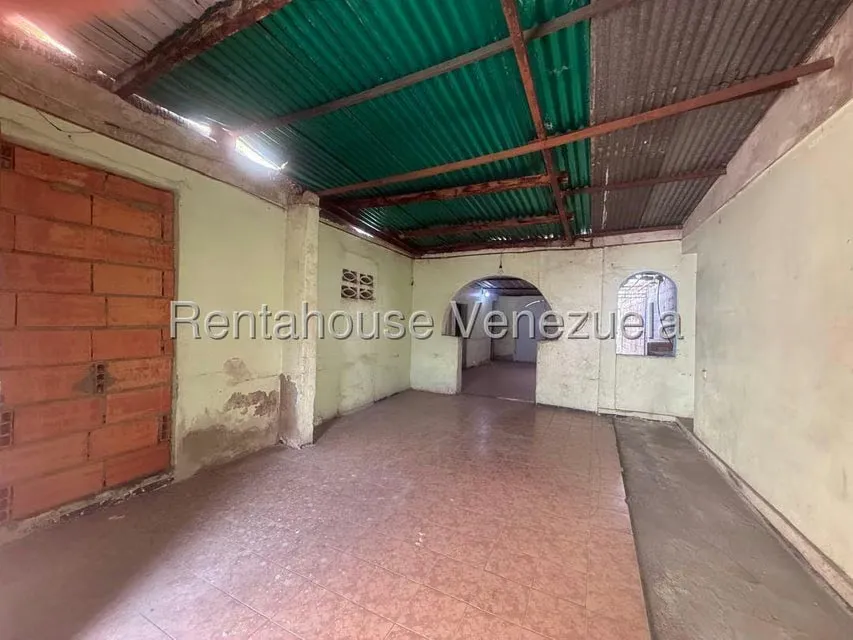 Local Comercial en Alquiler en Parroquia Juan de Villegas, Lara - 3