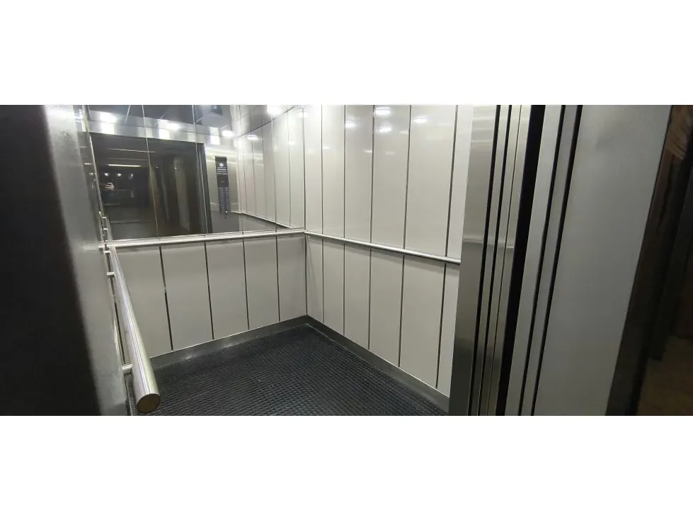 ALQUILER DE OFICINA EN SABANA GRANDE, AMOBLADA, 50 M2, 1 BAÑO - 10