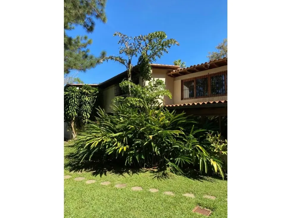 Casa en venta Cerro Verde 2167mt2 1.7 m - 5