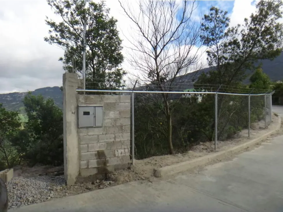 TERRENO URBANIZACION EL JUNKO DE 1850 M2 - 3