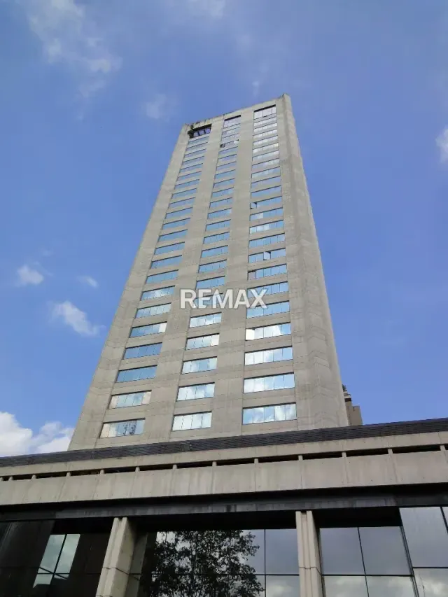 En Venta Amplia Oficina en la icónica Torre Humboldt