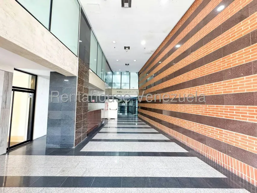 Oficina en Venta en Los Dos Caminos, Distrito Metropolitano - 3