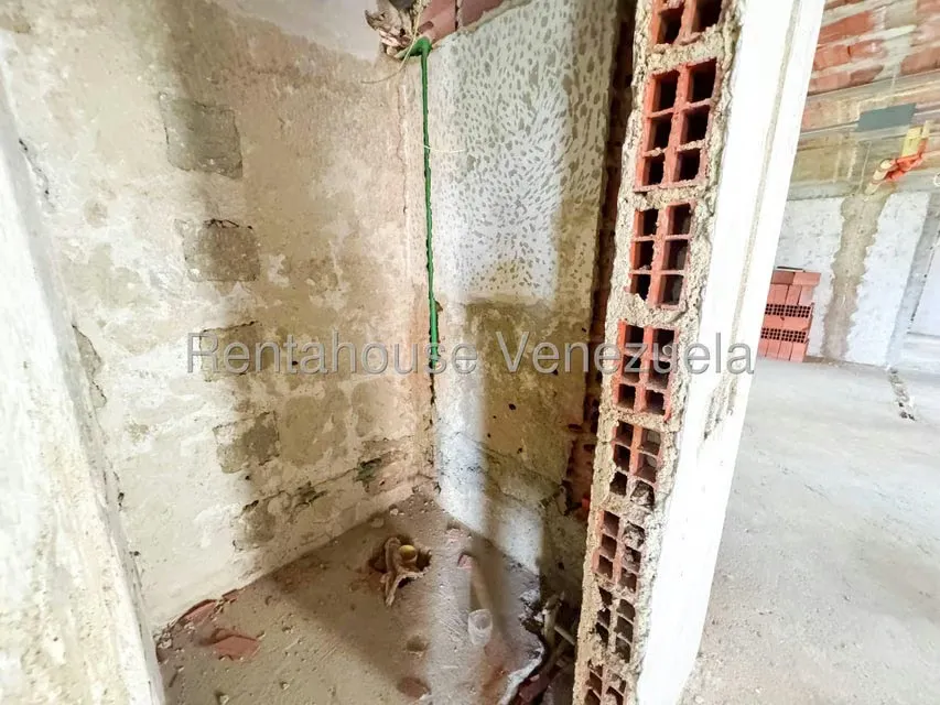Oficina en Venta en Los Dos Caminos, Distrito Metropolitano - 27