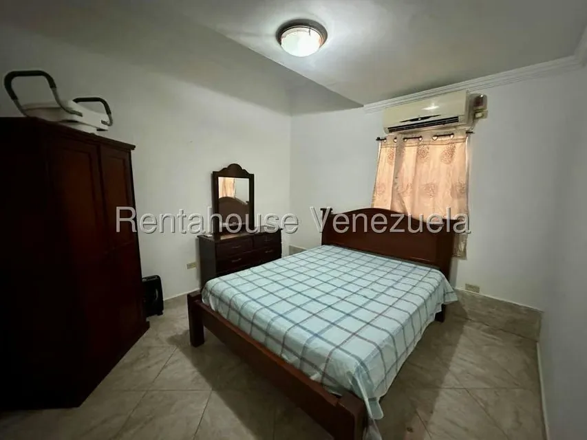 Casa (Duplex) en Venta en Punto Fijo, Falcon - 12