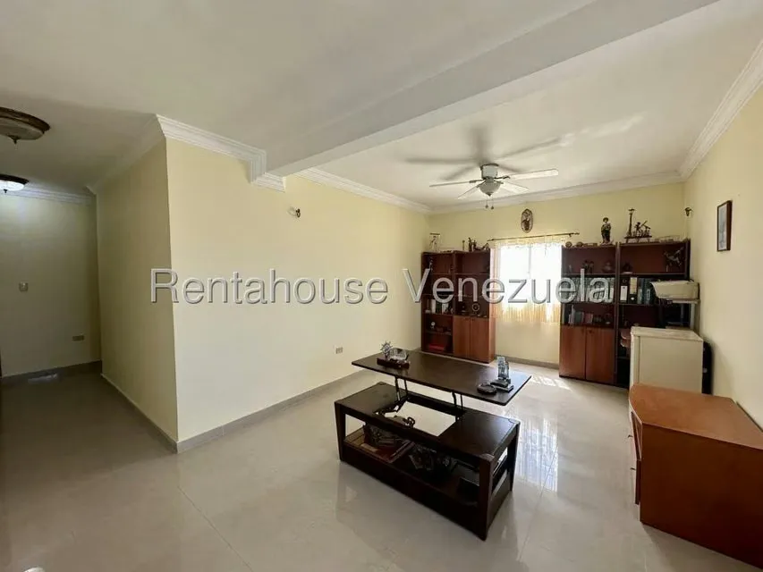 Casa (Duplex) en Venta en Punto Fijo, Falcon - 16