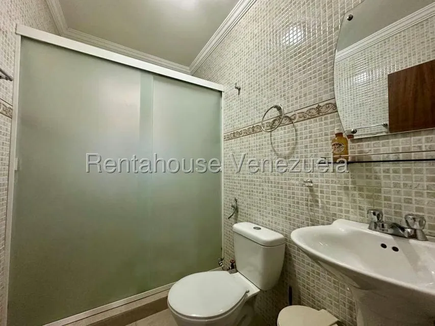Casa (Duplex) en Venta en Punto Fijo, Falcon - 24