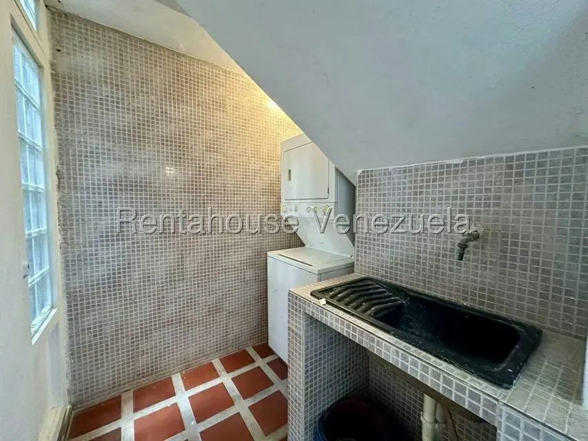 Casa (Duplex) en Venta en Punto Fijo, Falcon - 28