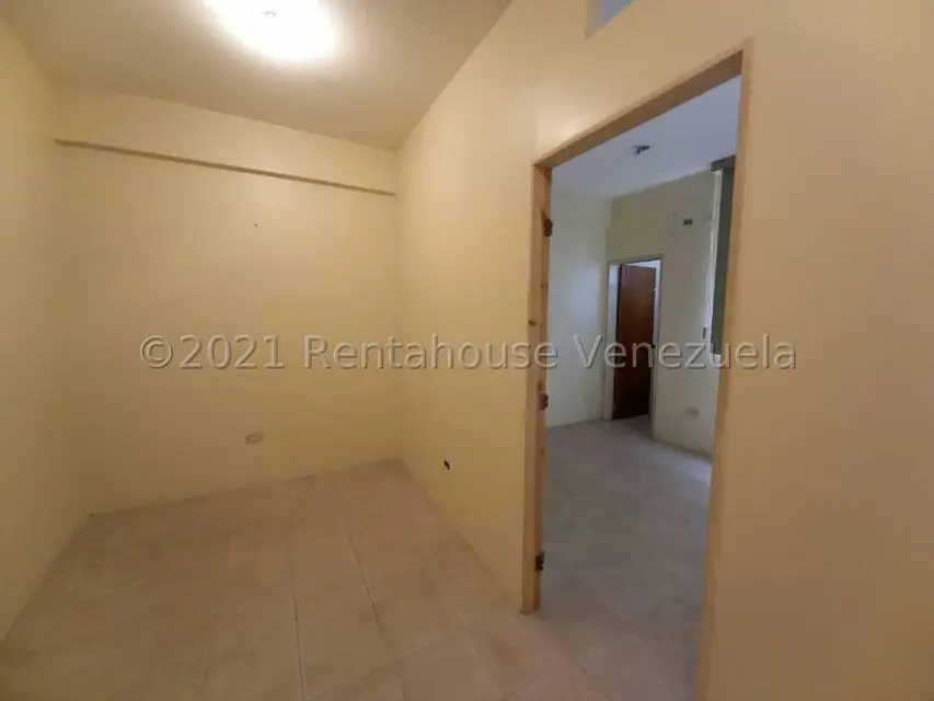 Comercial (Edificio) en Venta en Municipio Guaicaipuro, Miranda - 14