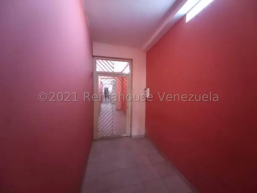 Comercial (Edificio) en Venta en Municipio Guaicaipuro, Miranda - 20