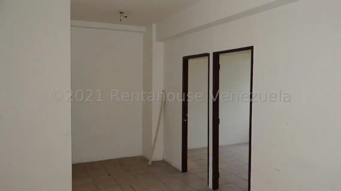 Comercial (Edificio) en Venta en Municipio Guaicaipuro, Miranda - 28