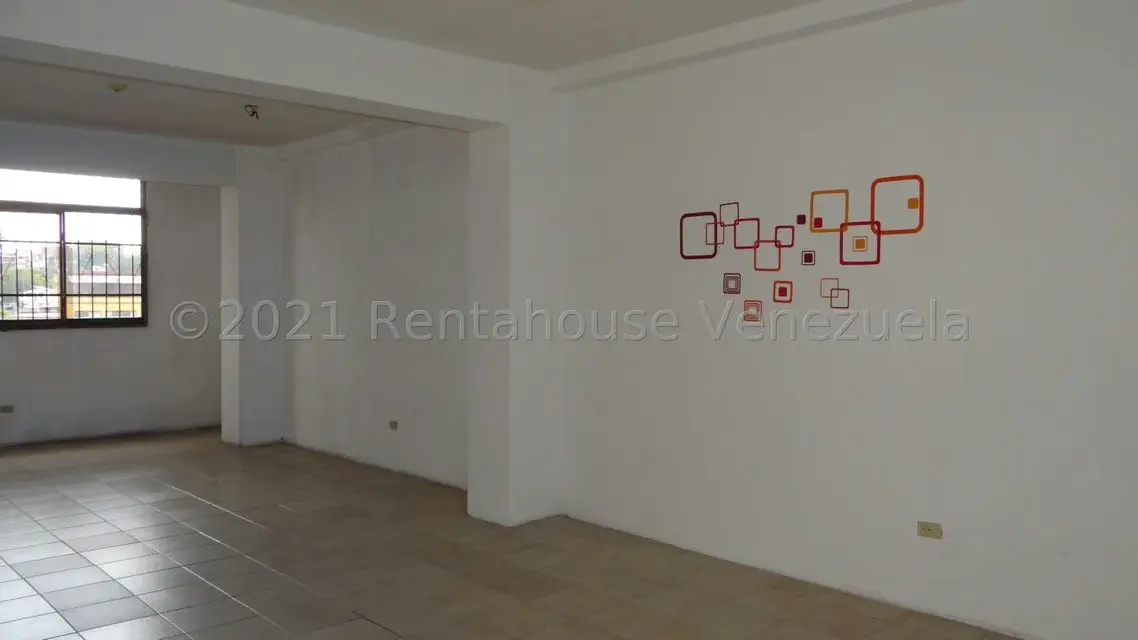 Comercial (Edificio) en Venta en Municipio Guaicaipuro, Miranda - 32