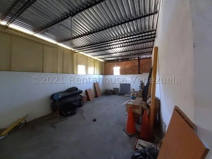 Comercial (Edificio) en Venta en Municipio Guaicaipuro, Miranda - 36