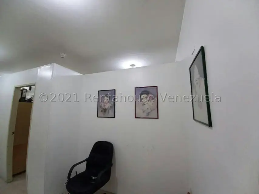 Comercial (Edificio) en Venta en Municipio Guaicaipuro, Miranda - 4