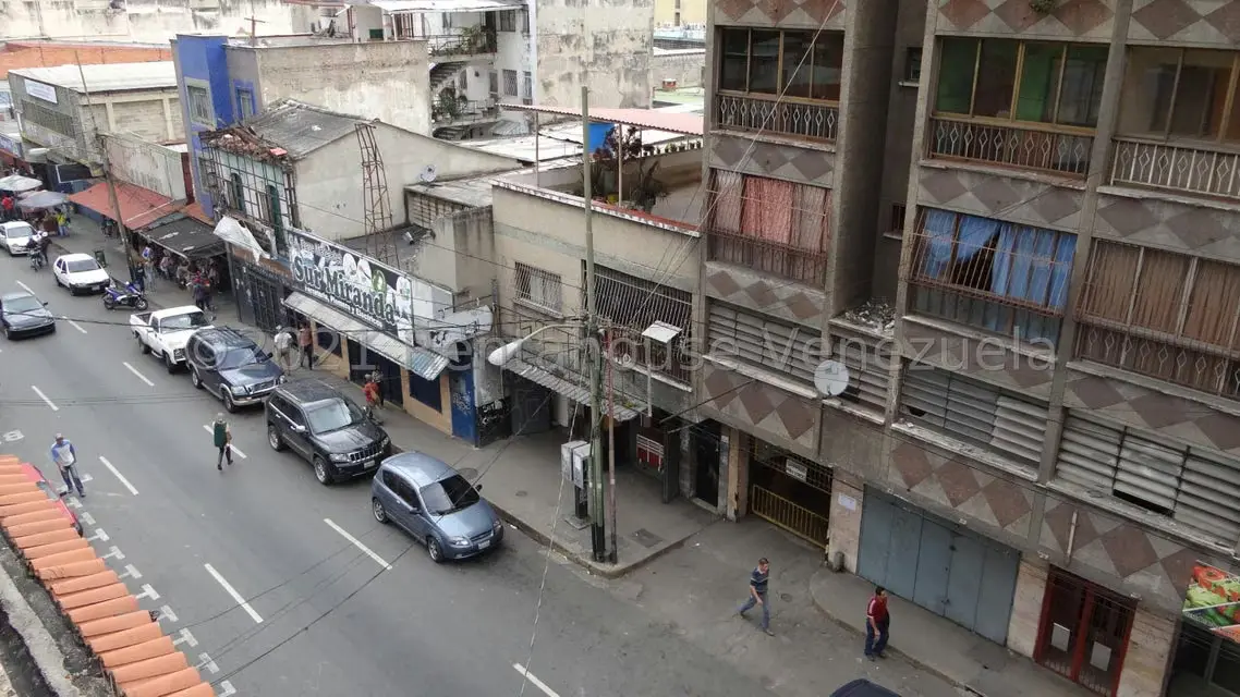 Comercial (Edificio) en Venta en Municipio Guaicaipuro, Miranda - 45