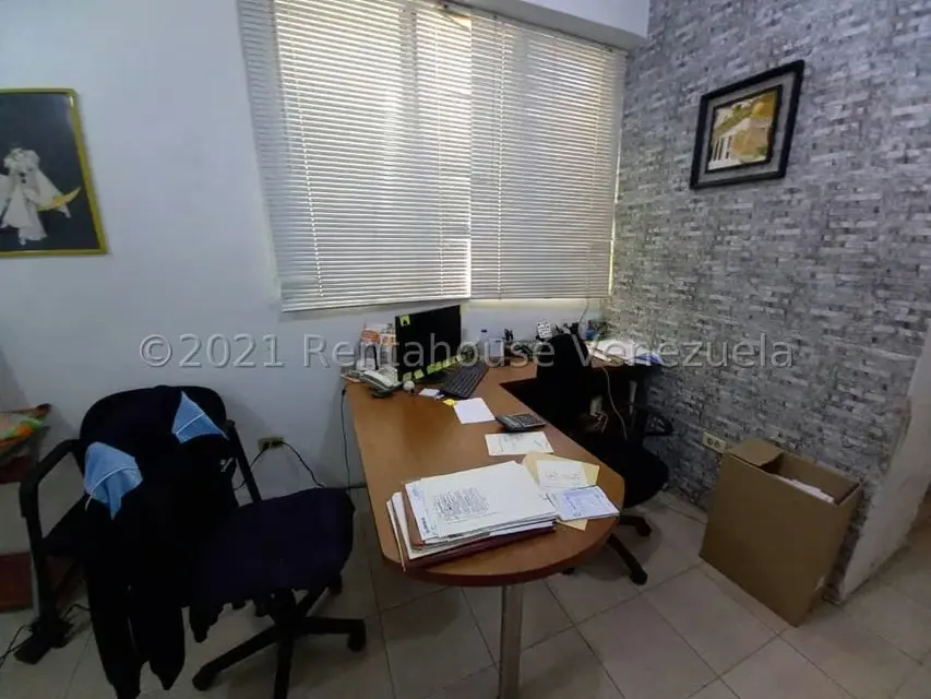 Comercial (Edificio) en Venta en Municipio Guaicaipuro, Miranda - 5
