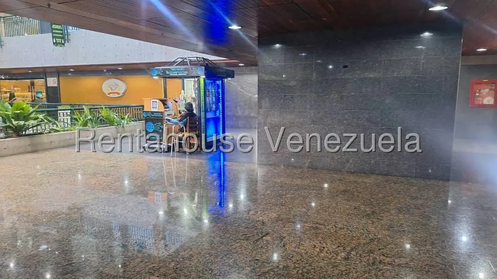 Local Comercial en Venta en Lomas de La Lagunita, Distrito Metropolitano - 12
