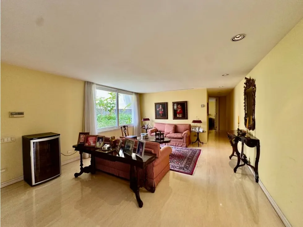 Se vende casa 1.100m2 5h+2s+2ch/10b/10p Cerro Verde - 23