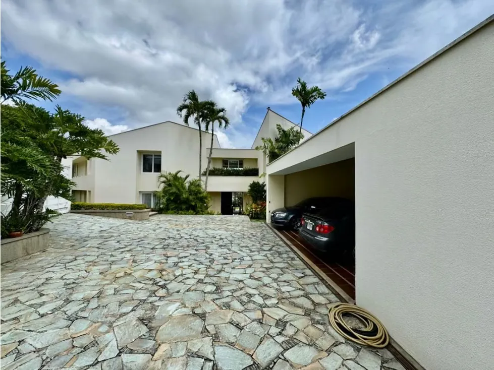 Se vende casa 1.100m2 5h+2s+2ch/10b/10p Cerro Verde - 59