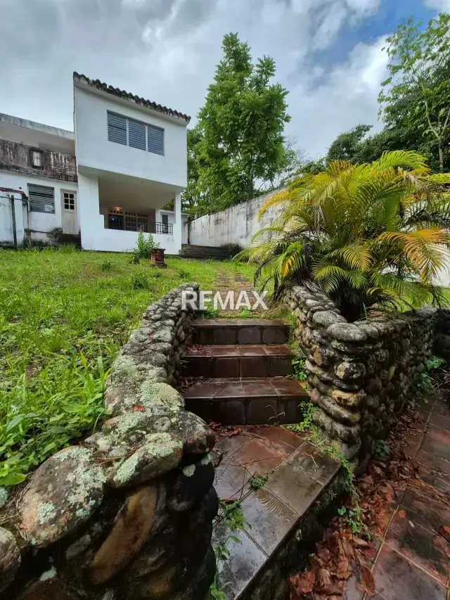 AMPLIA CASA EN VENTA DOBLE PROPOSITO
