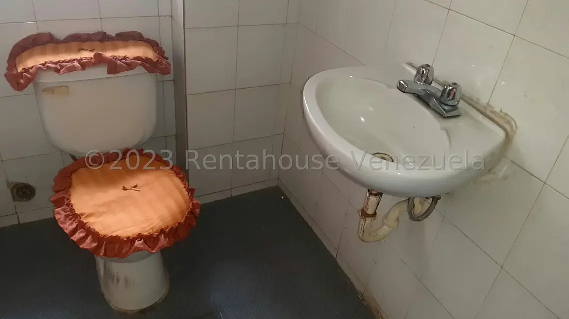 Comercial (Oficina) en Alquiler en Parroquia Catedral, Distrito Metropolitano - 11
