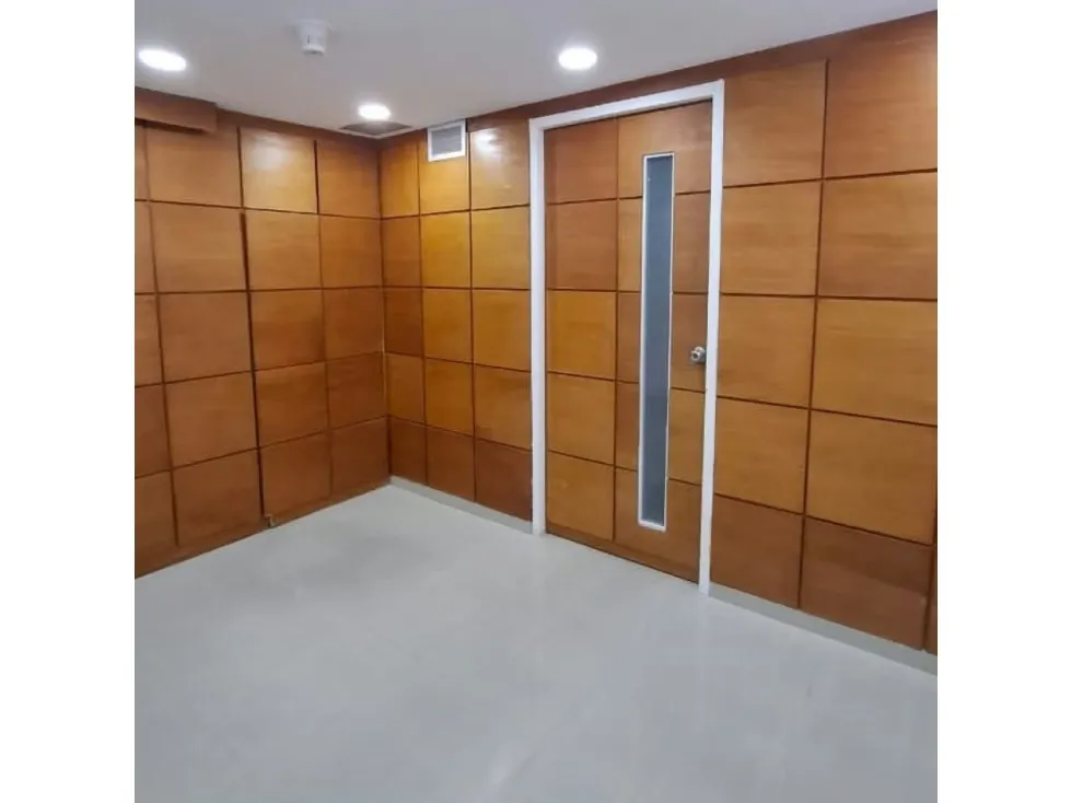 Se alquila oficina 180m2 La Lagunita 4632 - 3