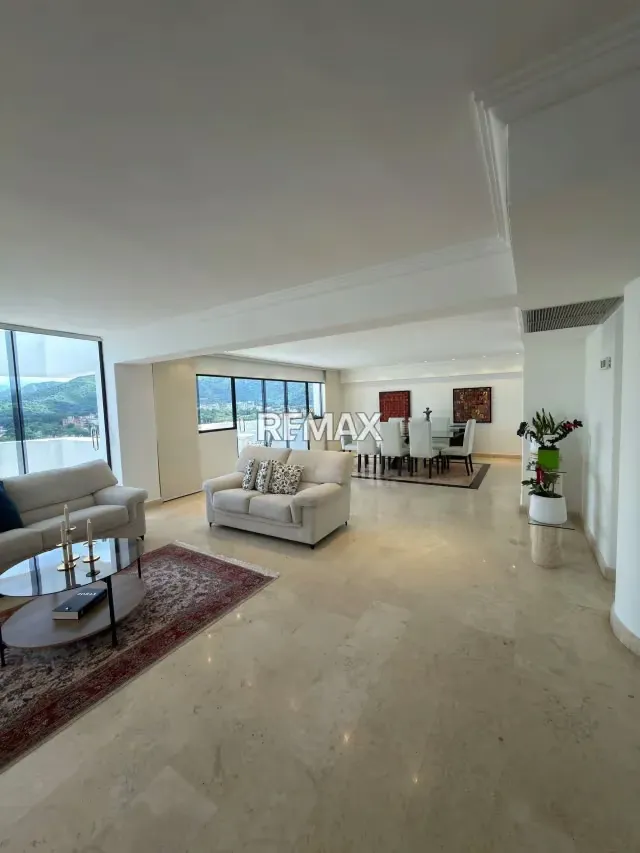 Se alquiler hermoso penthouse en la Trigaleña Baja - 4