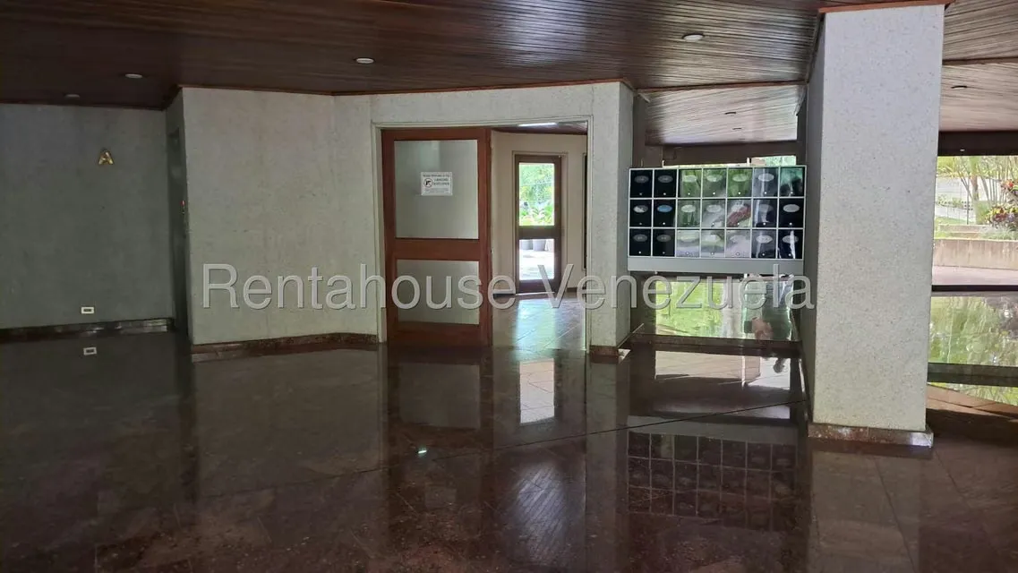 Apartamento (1 Nivel) en Venta en Los Chorros, Distrito Metropolitano - 13