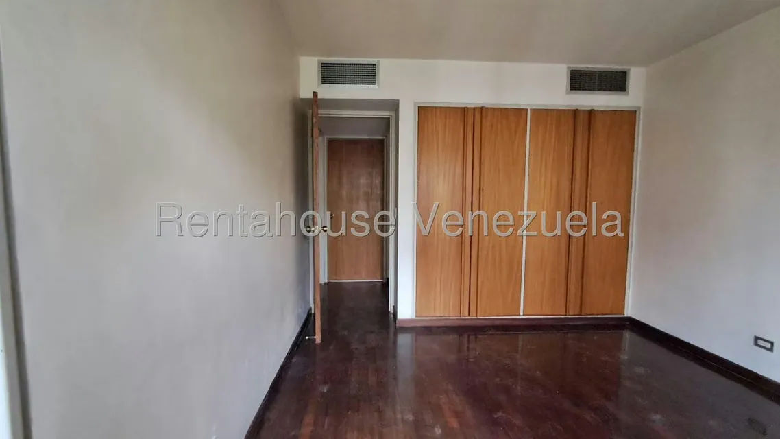 Apartamento (1 Nivel) en Venta en Los Chorros, Distrito Metropolitano - 22