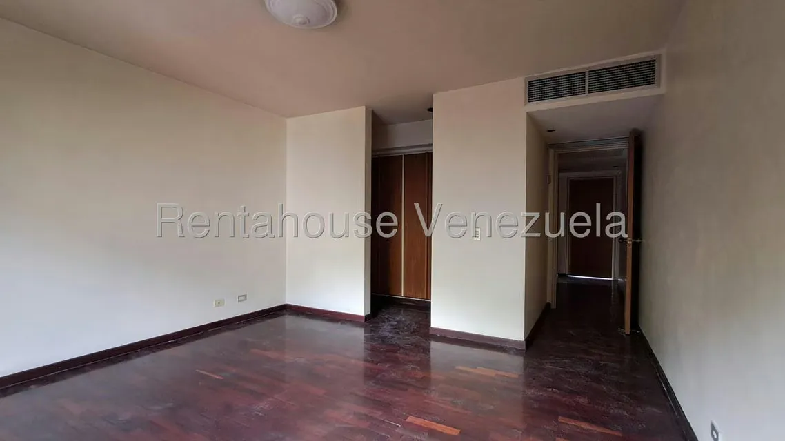Apartamento (1 Nivel) en Venta en Los Chorros, Distrito Metropolitano - 29