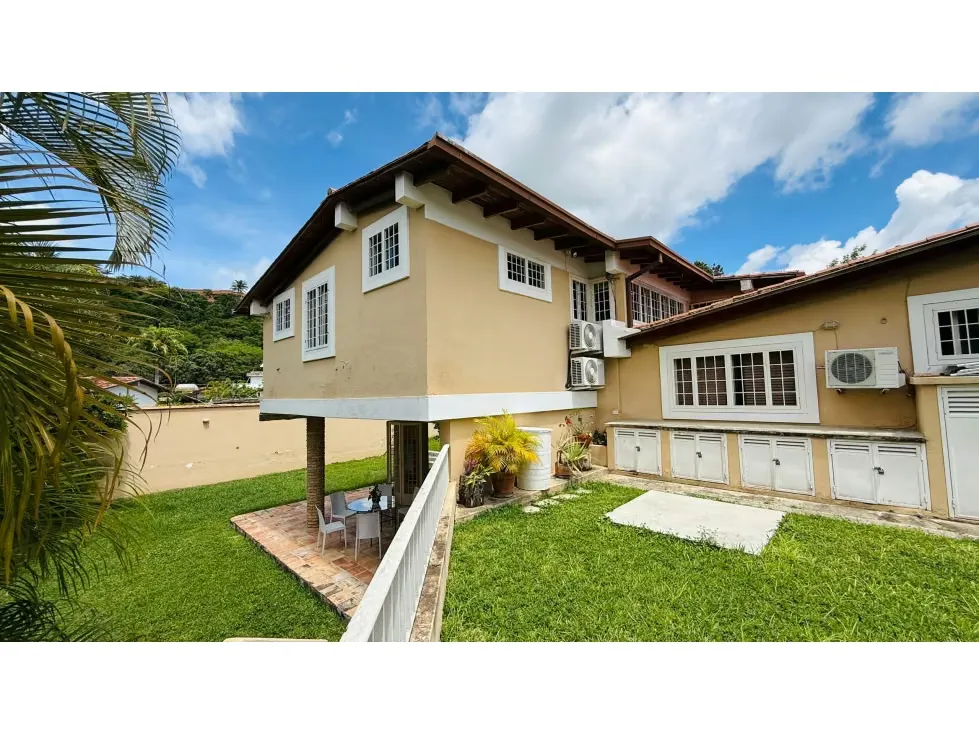 Se vende casa 928m² 5h+1s/5b+1s/6p Caurimare - 3
