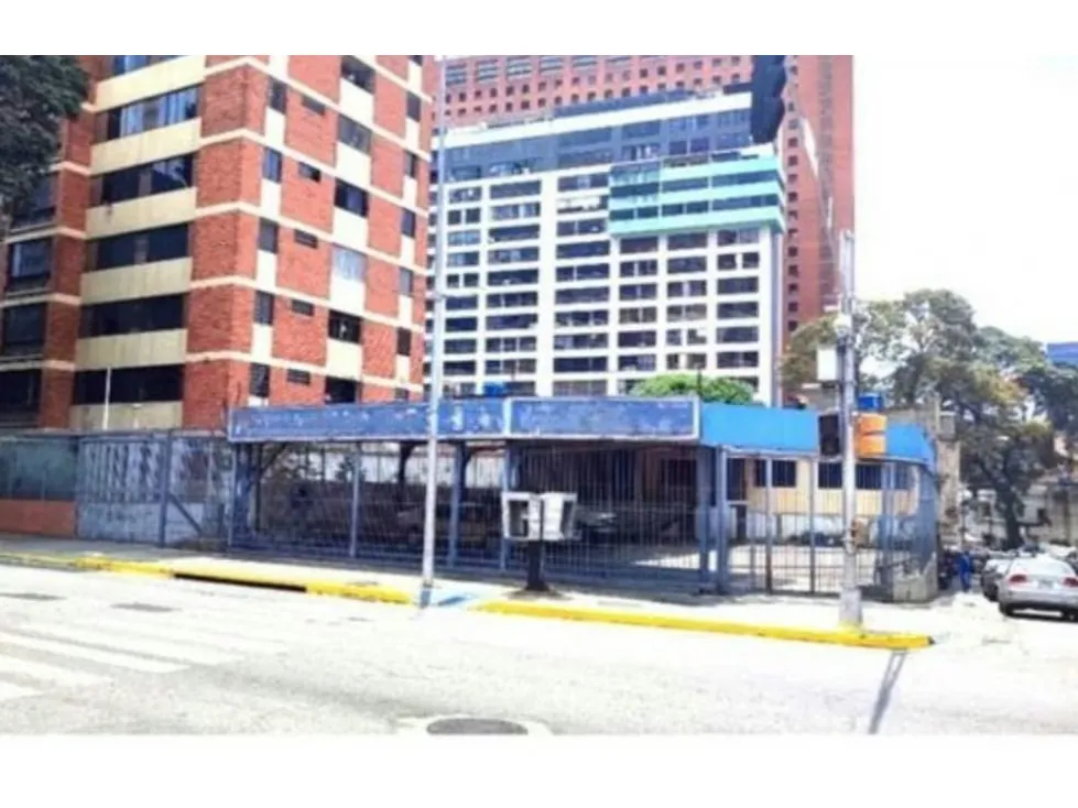 Se vende Concesionario en La Av. Libertador