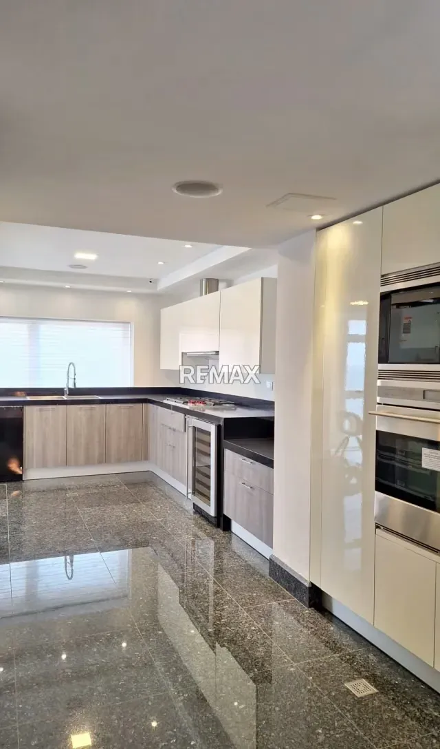 ALQUILO MAJESTUOSO APARTAMENTO TIPO PENT HOUSE EN AV. EL MILAGRO CON URBANIZACION LA LAGO - 11