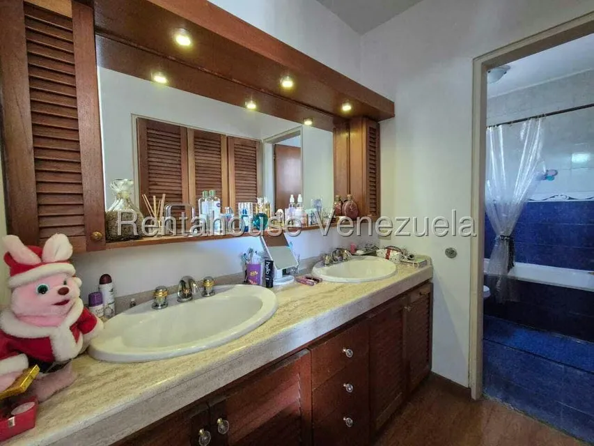 Apartamento (1 Nivel) en Venta en Miranda, Distrito Metropolitano - 23