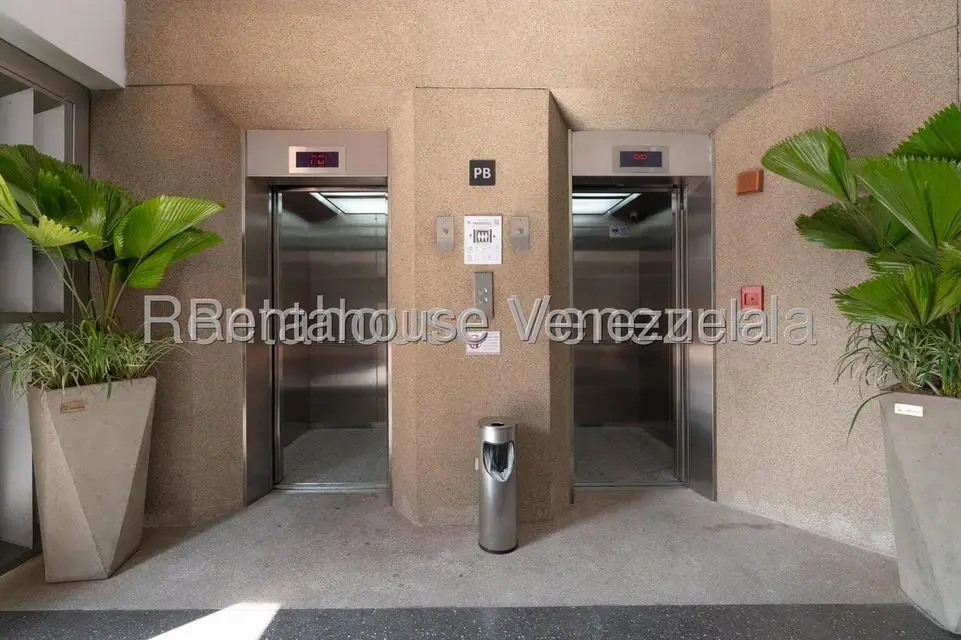Local Comercial en Venta en El Rosal, Distrito Metropolitano - 3