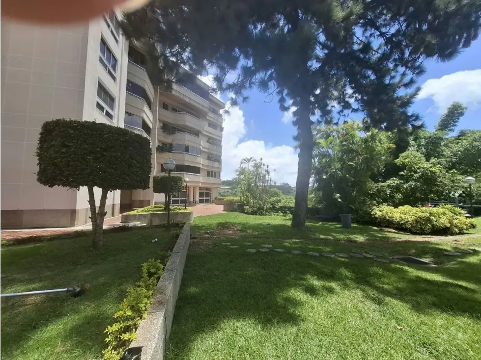 Espacioso Apartamento en Venta, Urbanización Miranda - 2