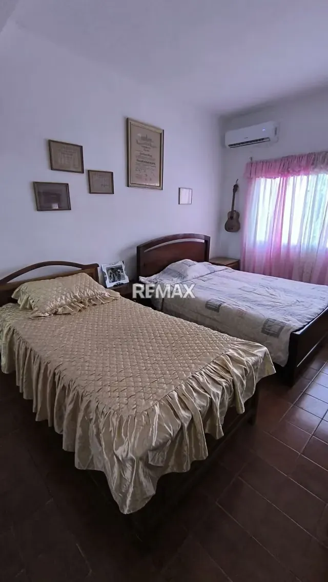 Bella Casa En Venta en Carrera 32 Cercana a la Av Simón Rodriguez - 3