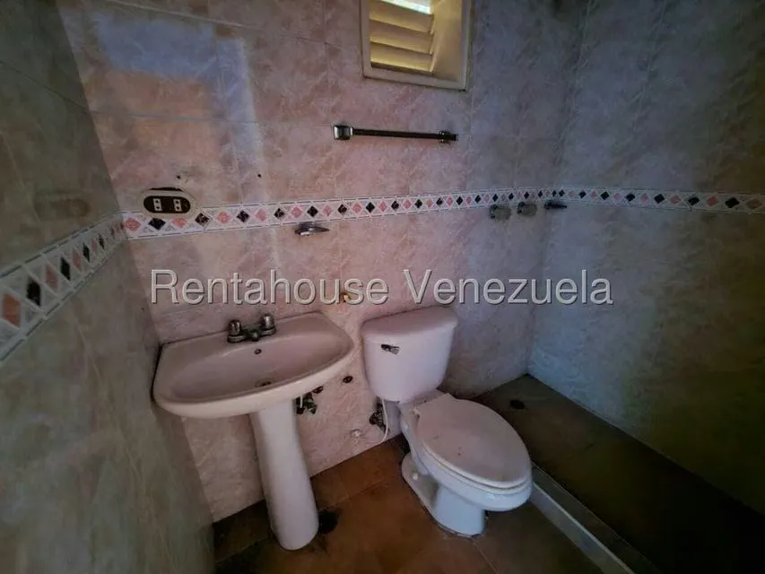 Casa (Duplex) en Venta en Zona Centro, Aragua - 13