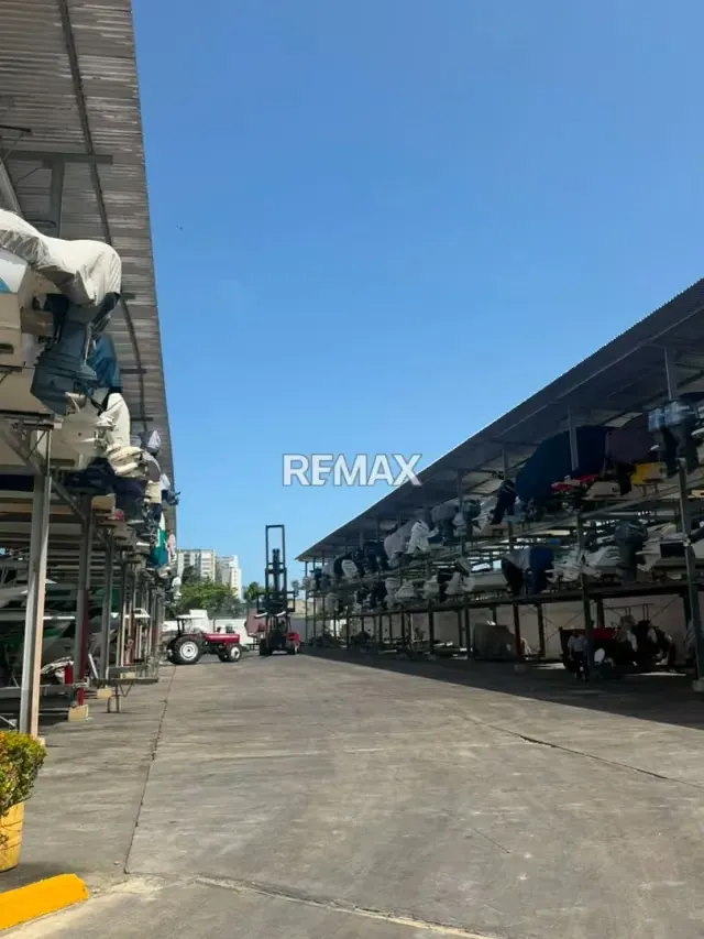 EN VENTA APARTAMENTO AMOBLADO CON MARINA EN EDIFICIO GRAN MARINA TUCACAS - 19