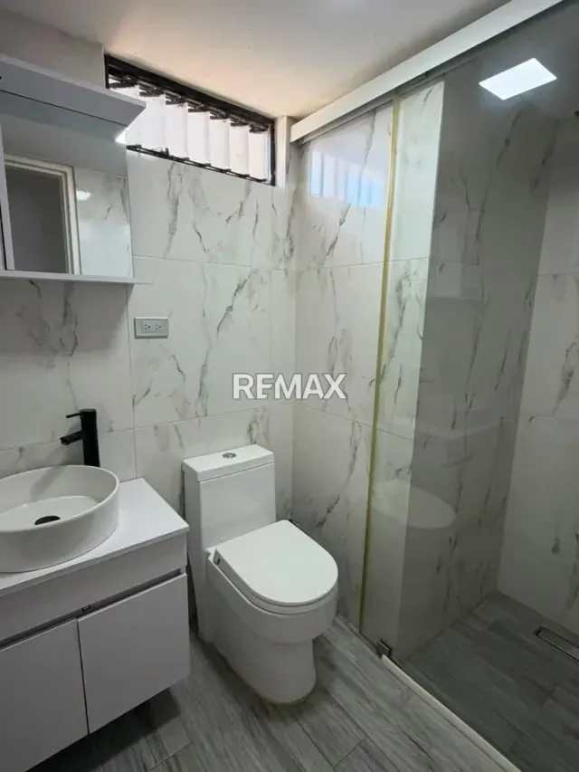 EN VENTA APARTAMENTO AMOBLADO CON MARINA EN EDIFICIO GRAN MARINA TUCACAS - 9