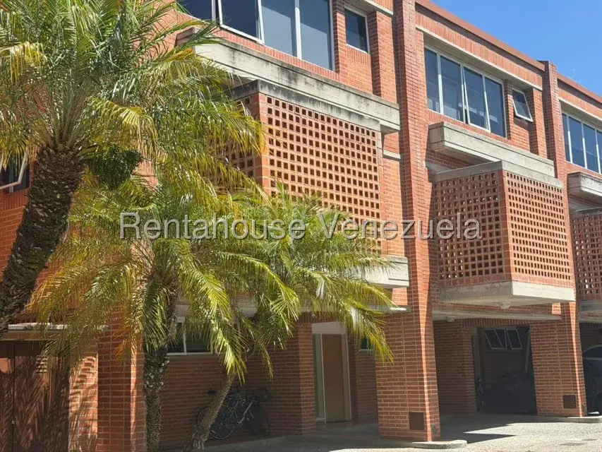 Townhouse (Multiples Niveles) en Venta en La Union, Distrito Metropolitano - 16