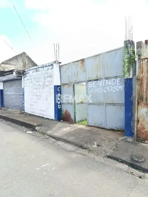 En Venta Local Comercial, ubicado en la Avenida Rivas, Maturín, Estado Monagas.
